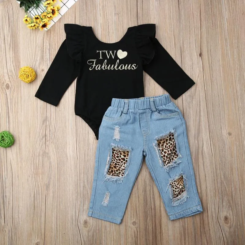 2-piece Letter Pattern Bodysuit & Jeans for Toddler Girl