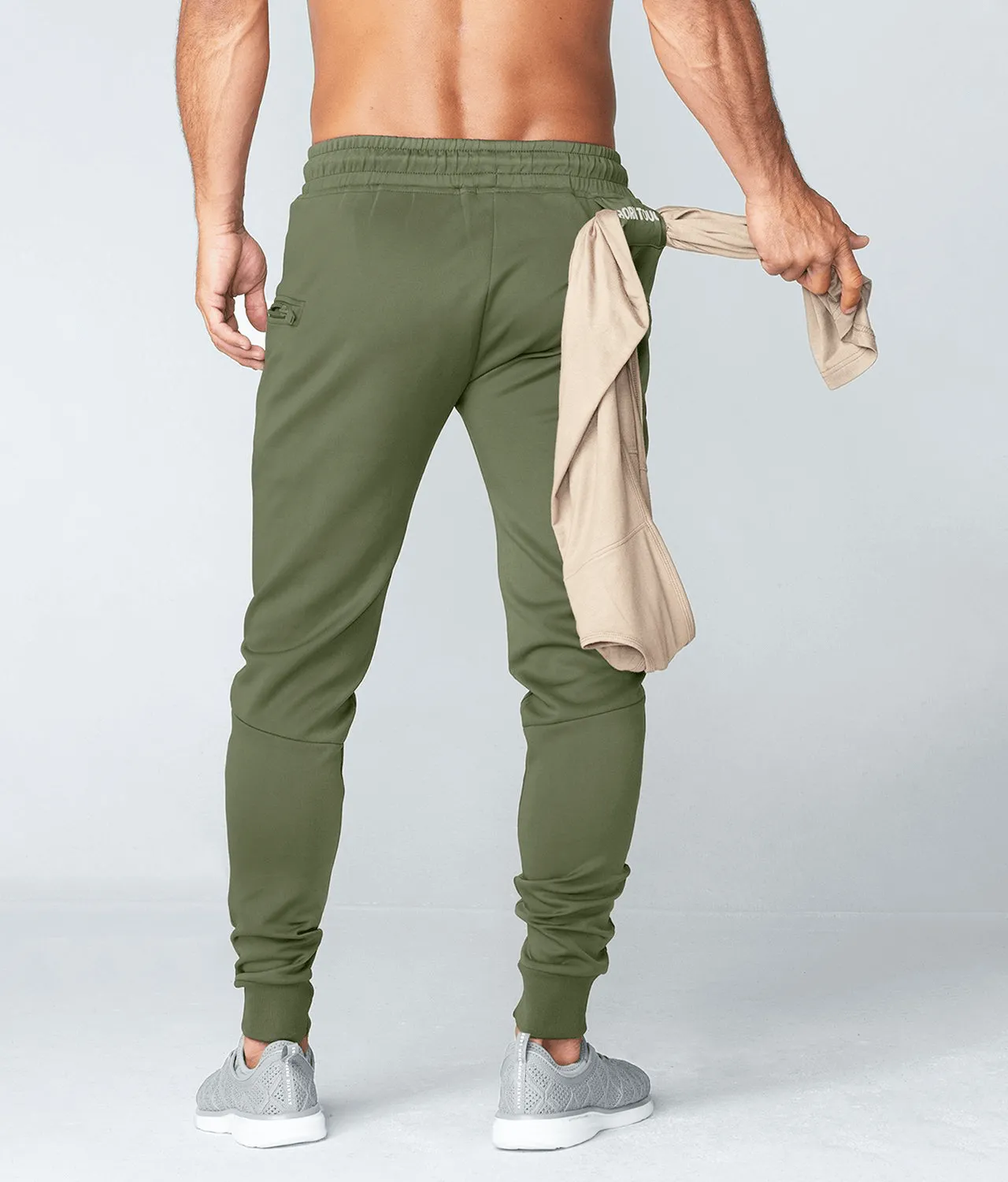 8500 . Momentum Regular-Fit Jogger - Military Green