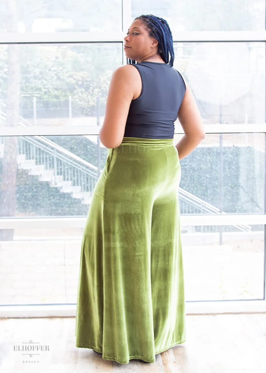 Essential Peggy Pant - Peridot Velvet