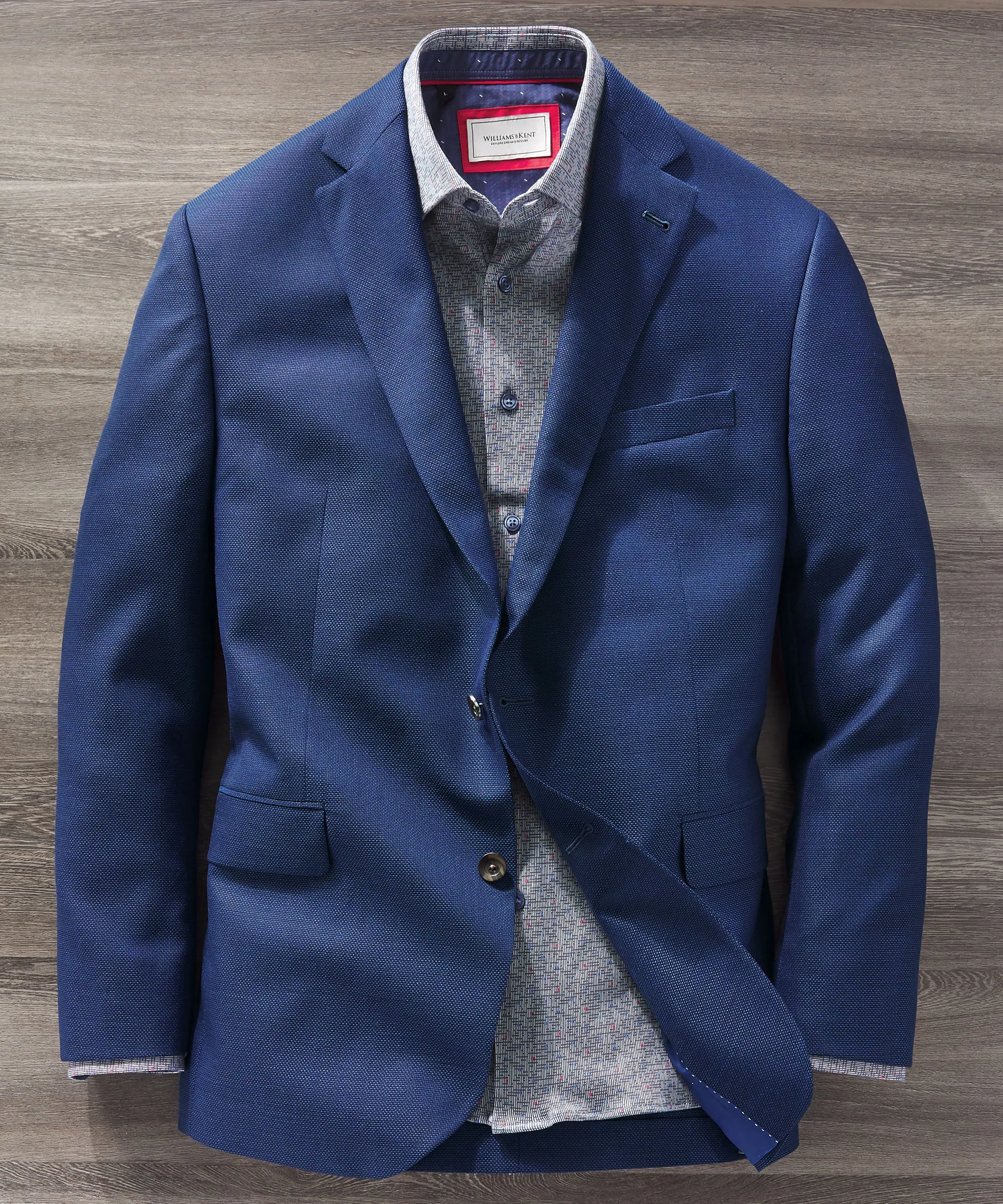 Luxe All-Season Wool Travel Blazer