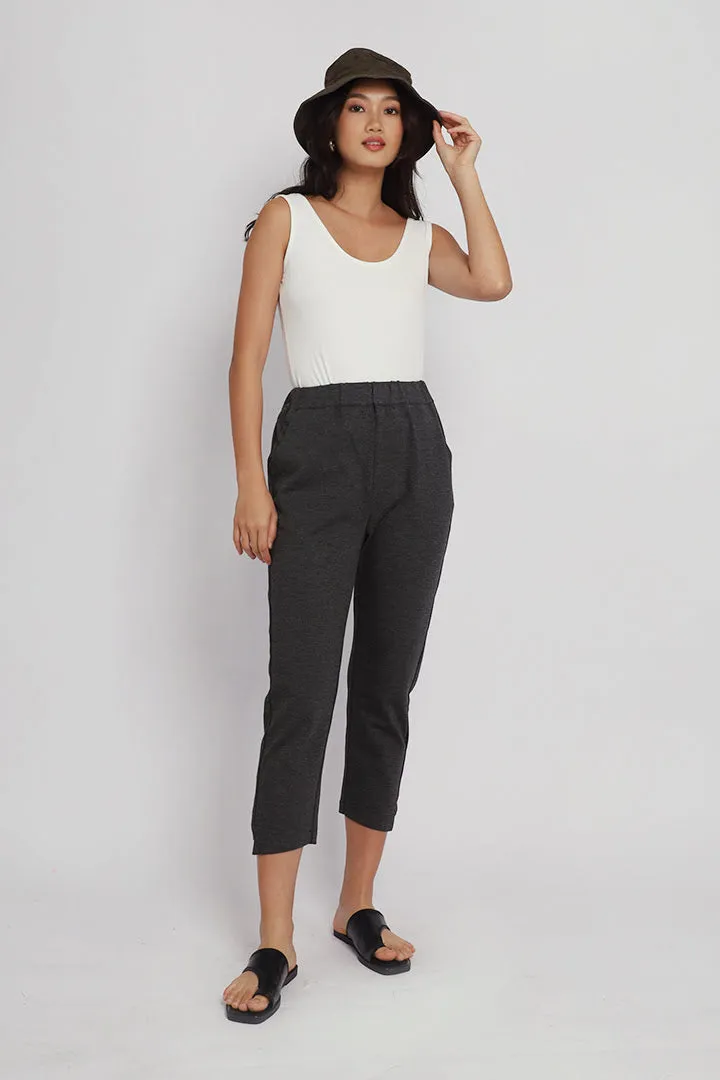 Yoges Pants in Dark Grey